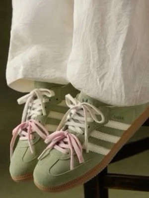Adidas X Molly Mae - Helt nya, köpta på asos. Vill veta intresset för dessa söta skorna som är en collab mellan adidas och molly mae. Helt slutsålda överallt. Säg till om du är intresserad innan du köper🥰