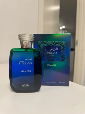 Hawas Atlantis  - Säljer då jag inte gillar doften. Kommer med paketet och är full