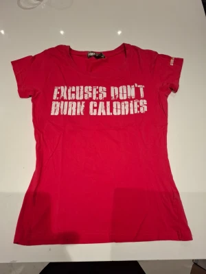 Tränings tröja - Skriv om du har några funderingar 