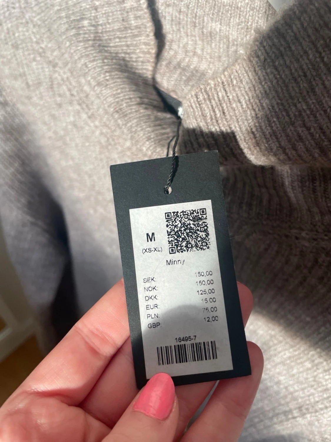 Grå stickad polotröja i ullmix - 1