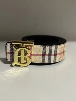 Burberry bälte  - Helt ny, skickas inom kort tid 