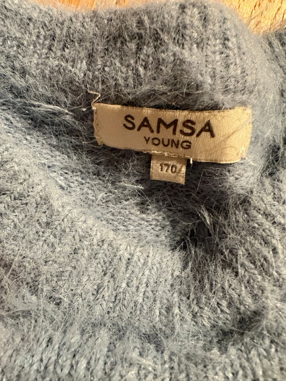 Ljusblå fluffig stickad tröja SAMSA - 1