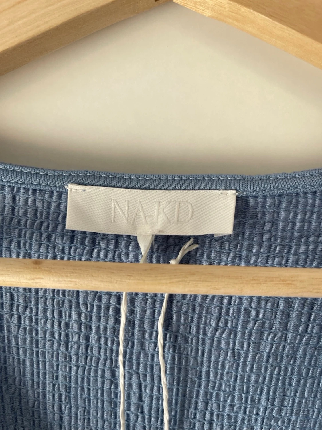 Ljusblå klänning med knappar - 3