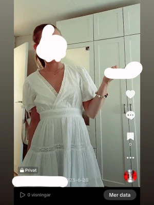 Studentklänning Zara - JÄTTE SÖT STUDENTKLÄNNING!!🇸🇪 Från Zara.🇸🇪Storlek S🇸🇪Endast använd 2 gånger🇸🇪