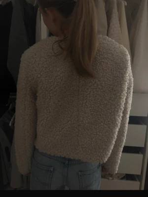 Teddy jacka - Suuuper söt teddy jacka som nästan aldrig kommit till användning 