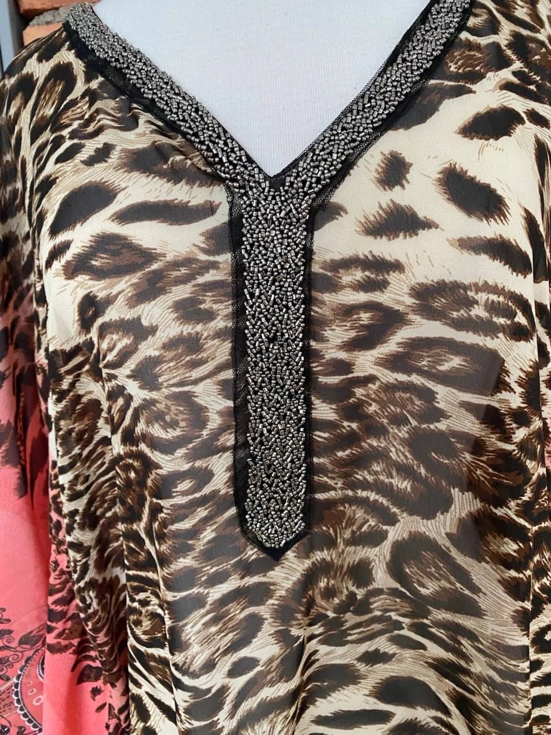 Leopardmönstrad blus med paisley - 1