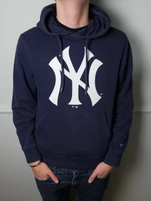 NEW ERA HOODIE  - Otroligt fet hoodie från new era | Strl: S  | Hör av dig vid intresse eller om du undrar någonting! 