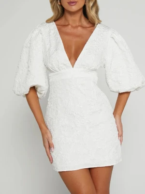 SÖKER miley mini dress!! SNÄLLA HJÄP - Hade blivit överlycklig om nån är villig att sälja sin till mig i storlek XS i fint skick! Är villig att betala en del❤️❤️❤️