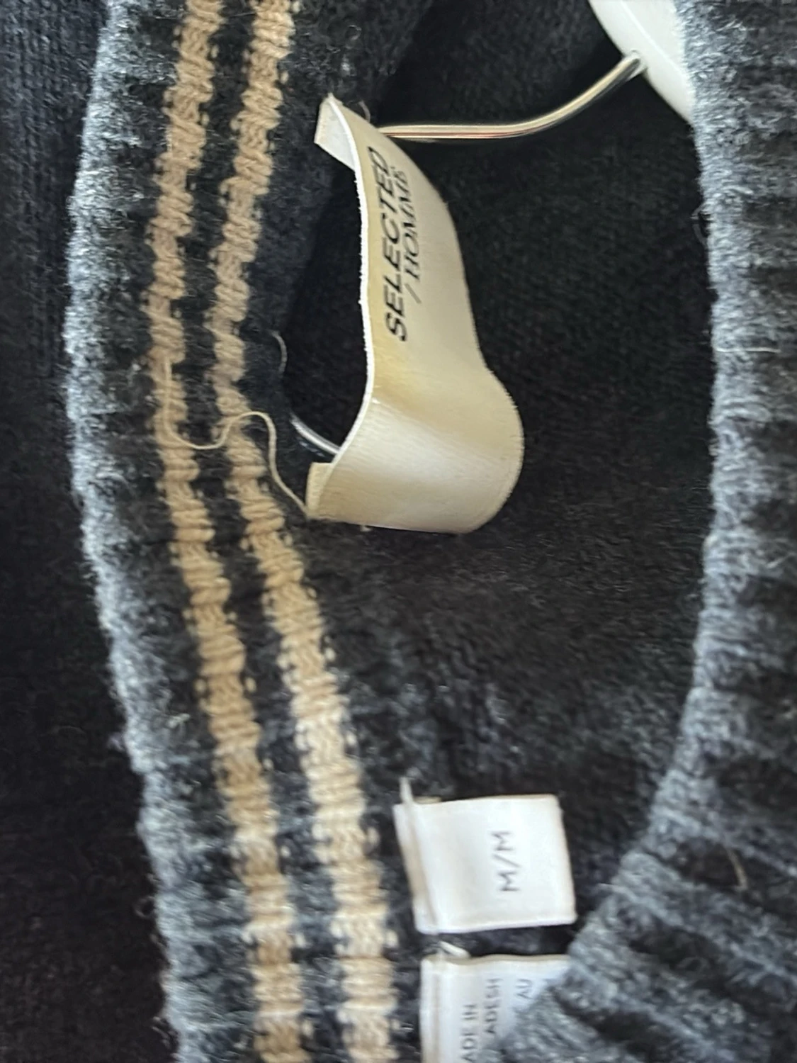 Mörkblå stickad tröja - 2