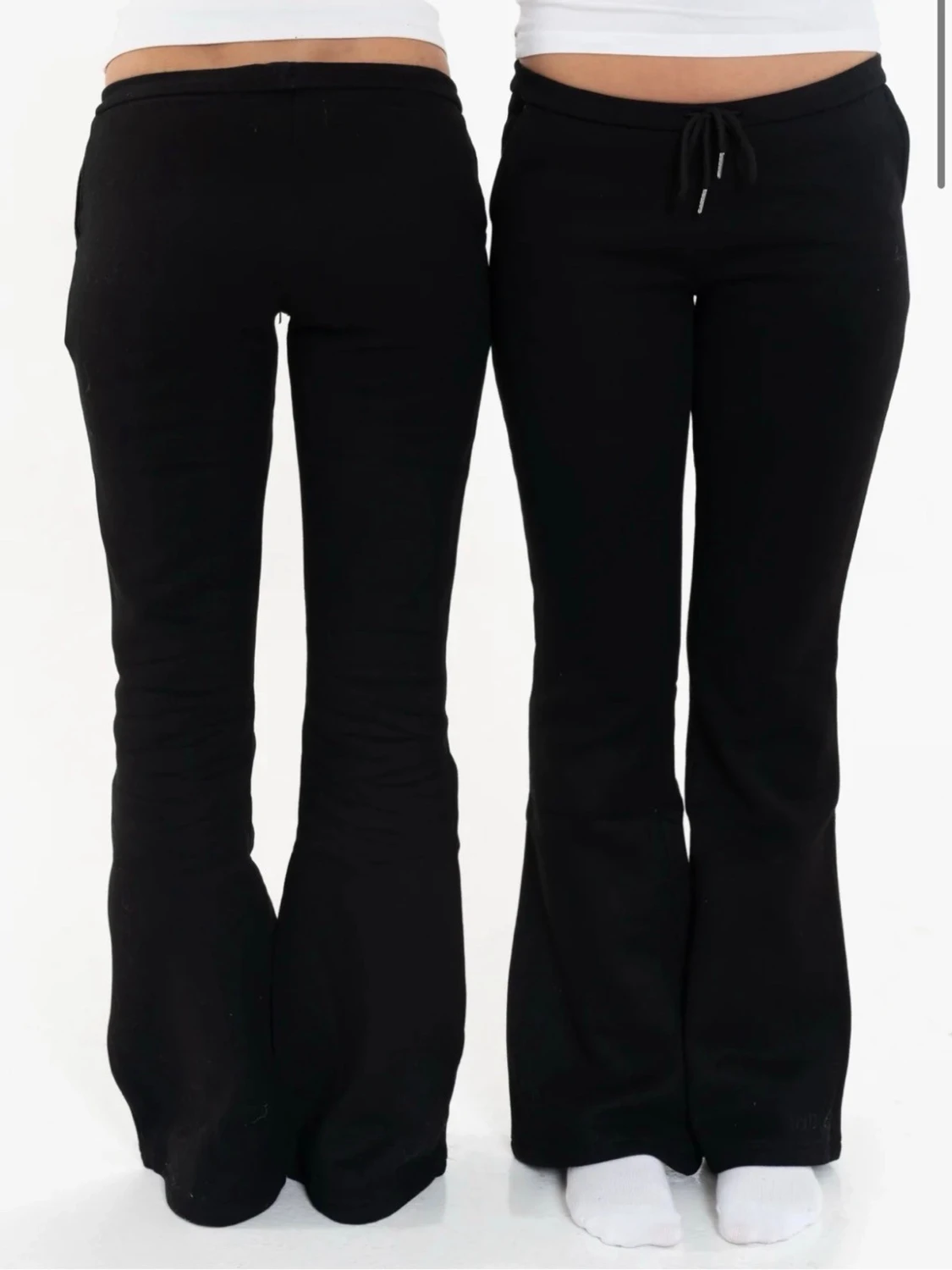 Svarta bootcut mjukisbyxor från nitted 