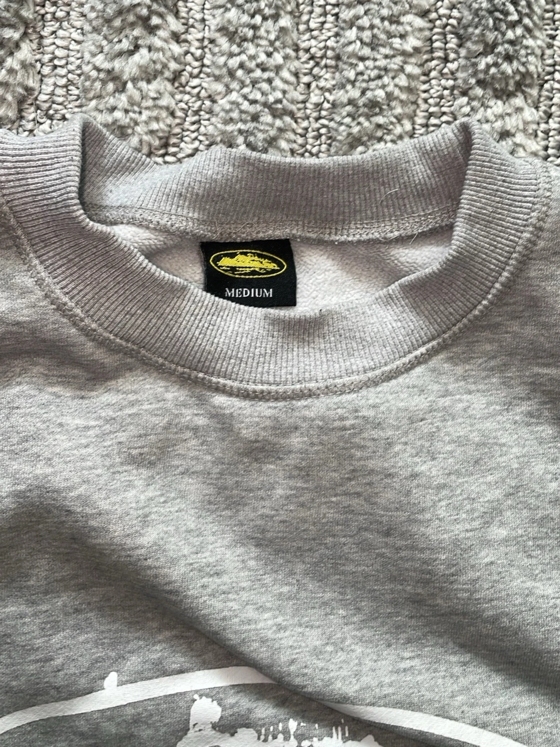 Grå sweatshirt med tryck - 2