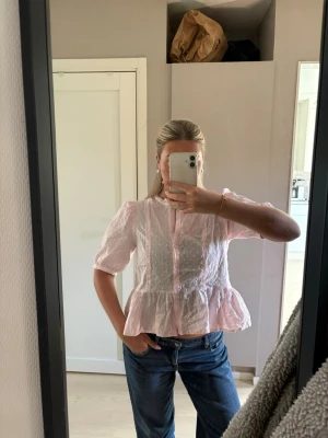 Toppar - Ljusrosa topp, helt oanvänd!💕