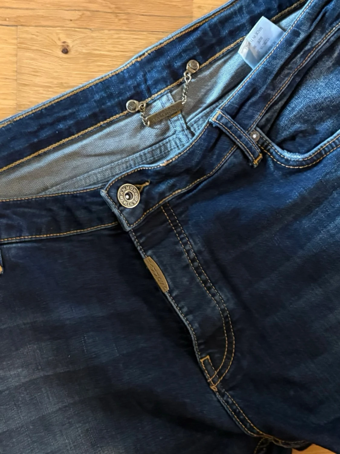 Mörkblå jeans från Hammond - 3