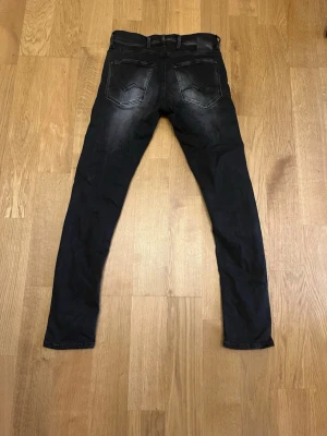 Replay jeans - Jondrill jeans från replay. W29L30