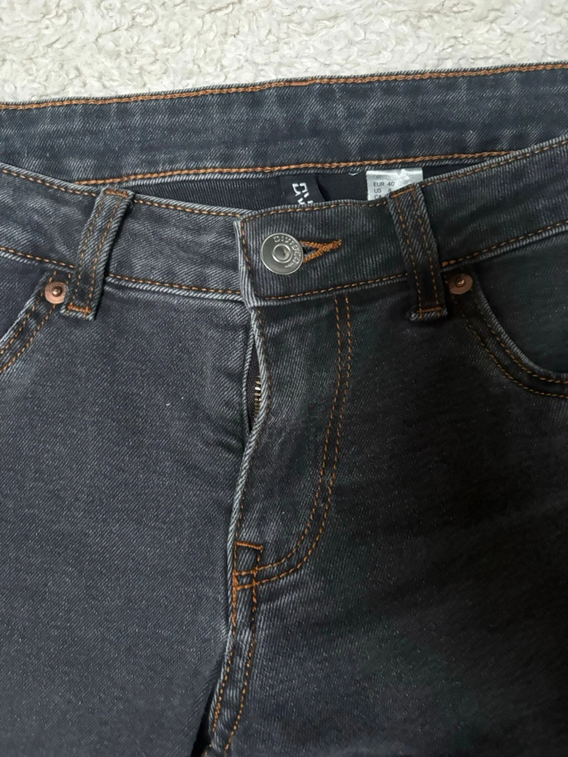 Svarta bootcut jeans från Divided - 1