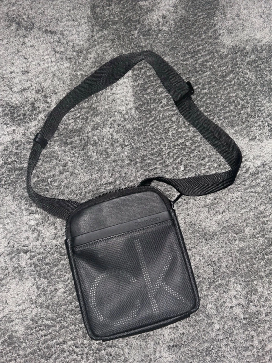 Svart axelväska från Calvin Klein
