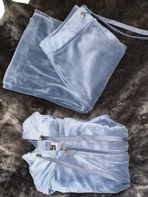 Blått velourset från gina - Mysigt blått loungewear-set i mjuk velour