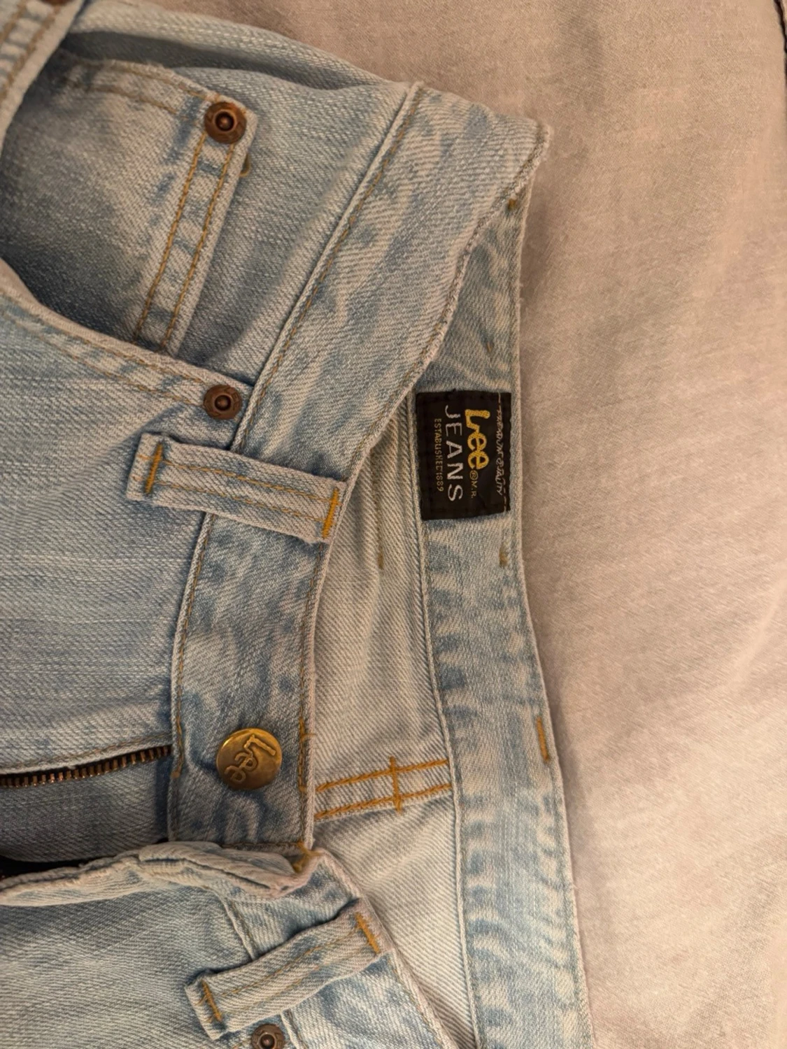 Ljusblå Lee raka jeans med rå kant - 2
