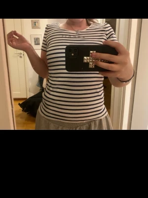 Randig tröja - Jättesnygg randig tröja från esprit, trendig 