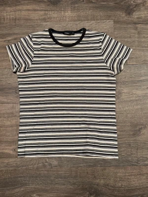 Randig tshirt lindex - Randig fin tshirt från Lindex 