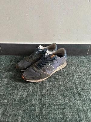 Phillipe Model Trainers - Storlek: 45 | Skick: 9/10 | Nypris: 2500 kr | Skickas samma dag som köp | 