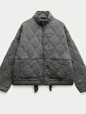 Zara quiltad jacka  - Väldigt fin, i bra skick. Storlek L men passar mer som S? 