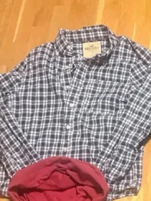 Skjorta Hollister  - Riktigt snygg skjorta från Hollister fint skick inga fel storlek passar M 😁