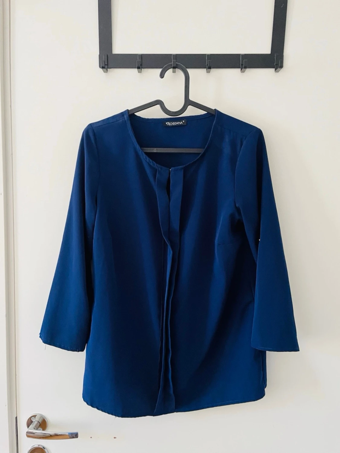 Mörkblå blus