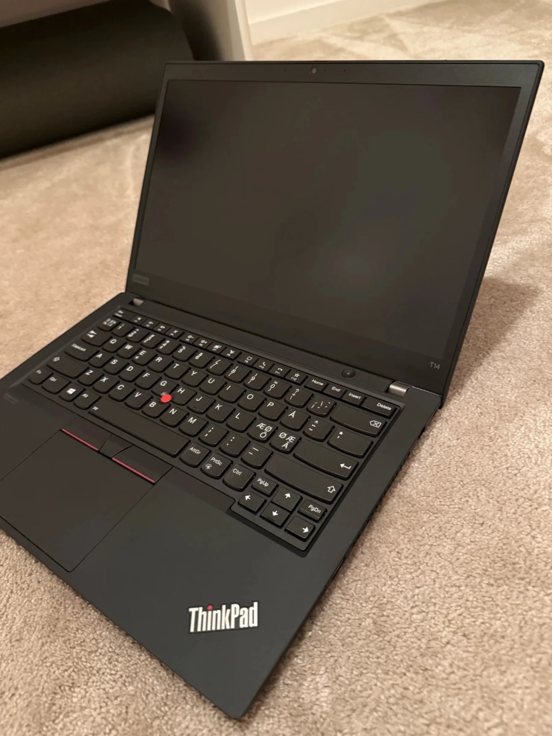 Lenovo ThinkPad T14 bärbar dator - 1