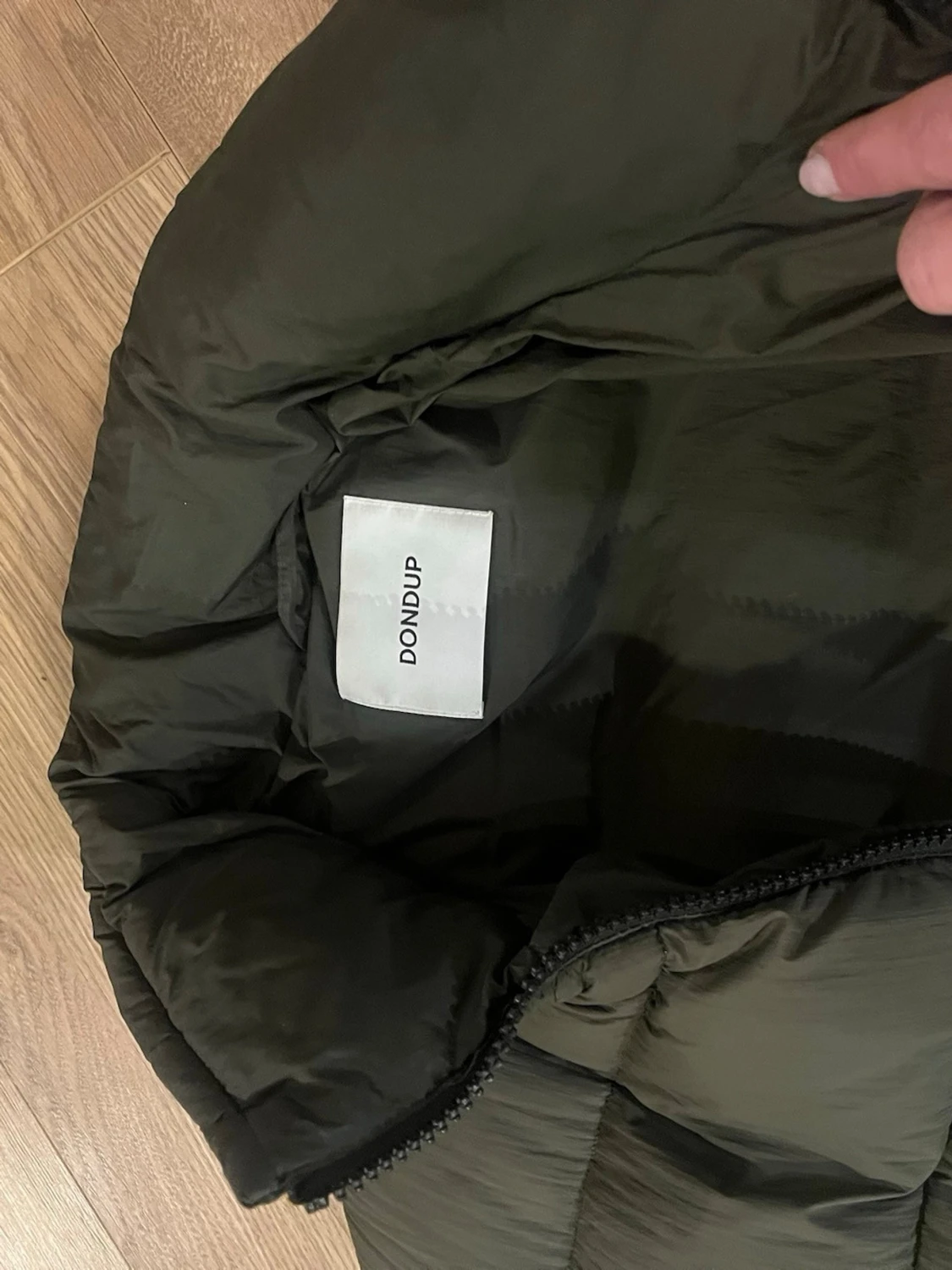 Mörkgrön dunjacka från DONDUP
