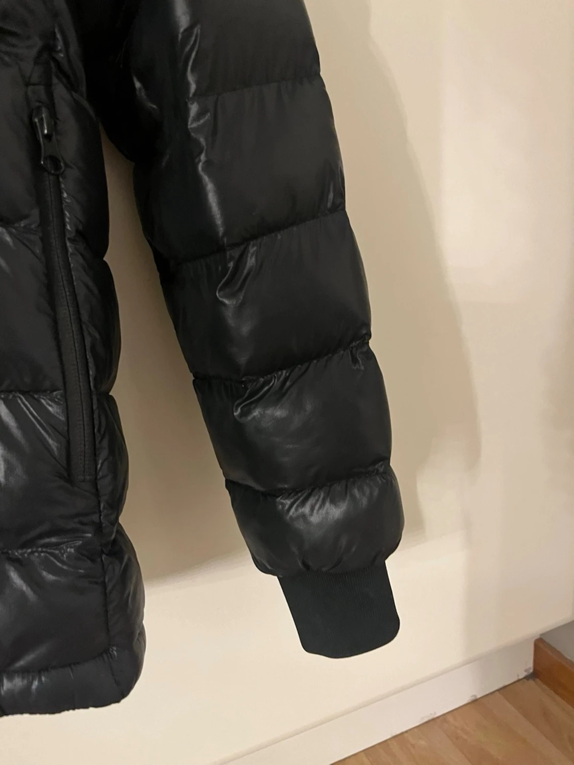 svart peak performance jacka - 4