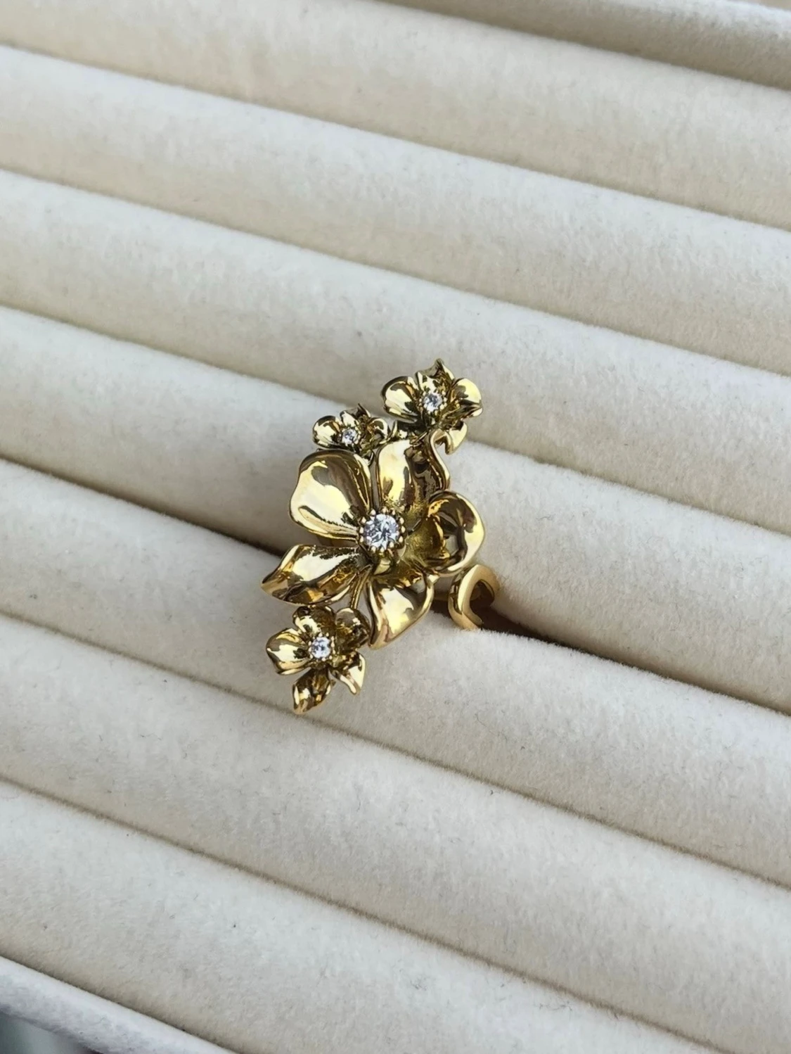 La Fleur Multi Ring - Ioaku inspired ring