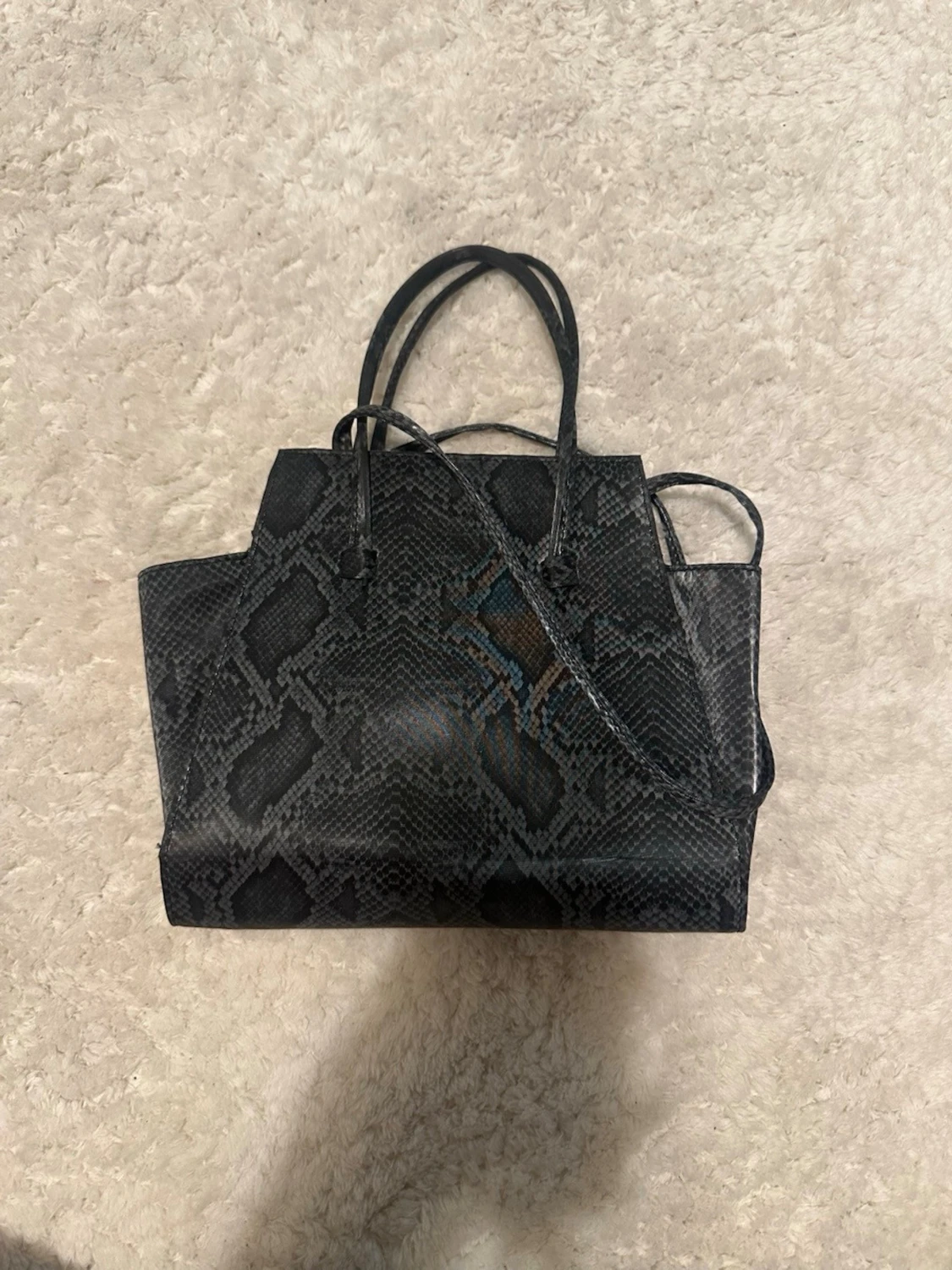 Gucci handväska i ormmönstrat läder - 3