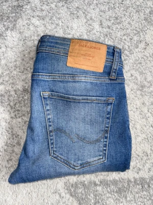 Jack & Jones jeans - Jack & Jones Glenn/slim | Skick 9/10 | 30/30 | Vårt pris: 329kr | Hör av er vid intresse eller frågor!🌟