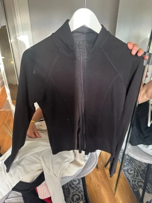 Tränings tröja  - Tränings tröja från Gina tricot 