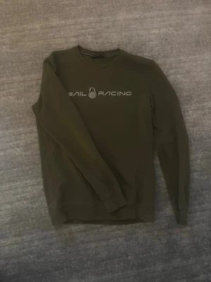 Sail racing tröja - Säljer denna riktigt sköna sail racing tröja skick 10/10