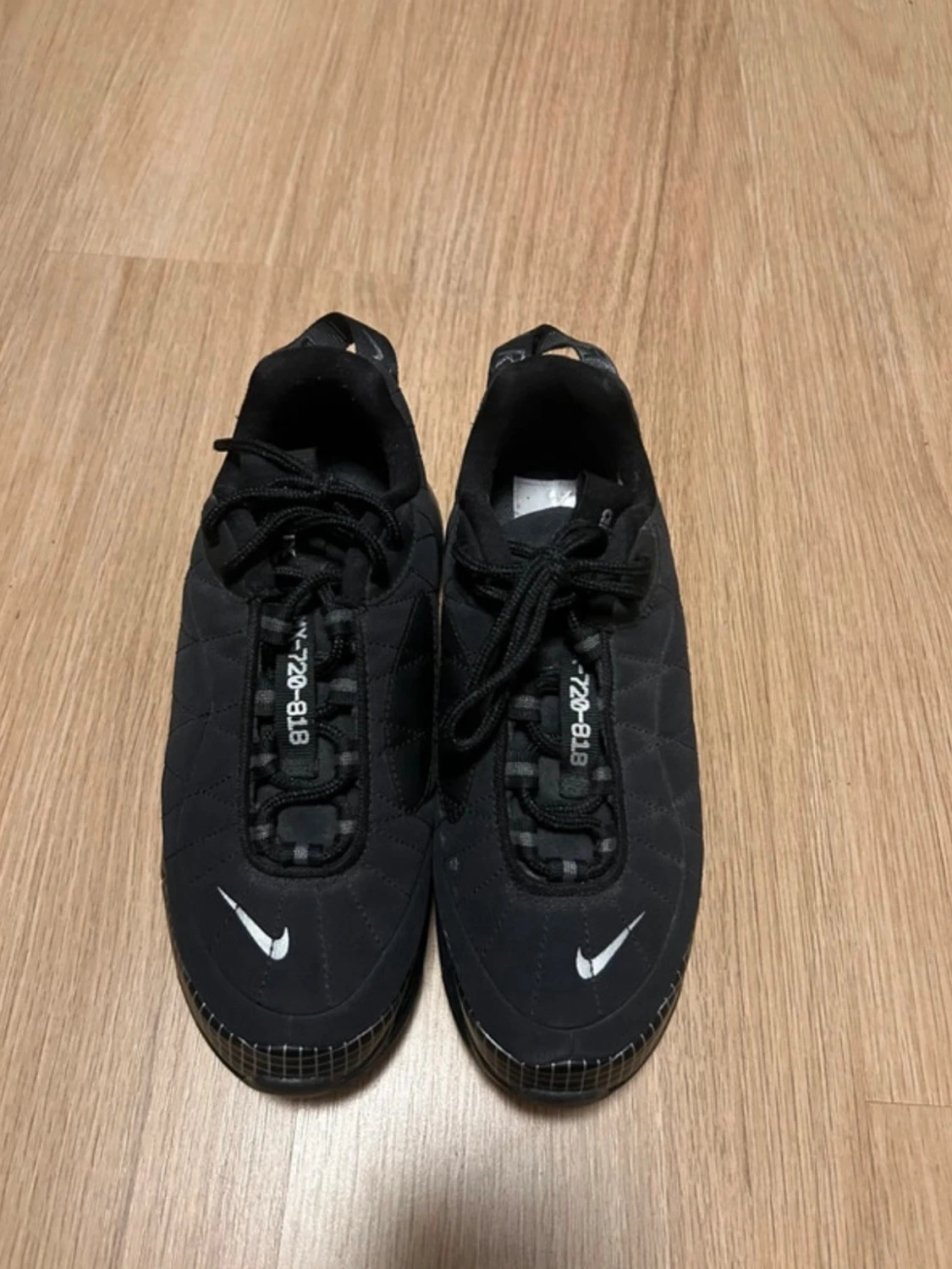 Nike Air Max 720-818 svarta sneakers - 1