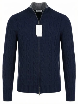 Mörkblå ziptröja Gran Sasso - Mörkblå kabelstickad ziptröja från Gran Sasso med ribbad grå krage och hel dragkedja. Tröjan har ett klassiskt mönster och är tillverkad i mjukt material som ger en snygg och stilren look. Perfekt för dig som gillar tidlös design och komfort.