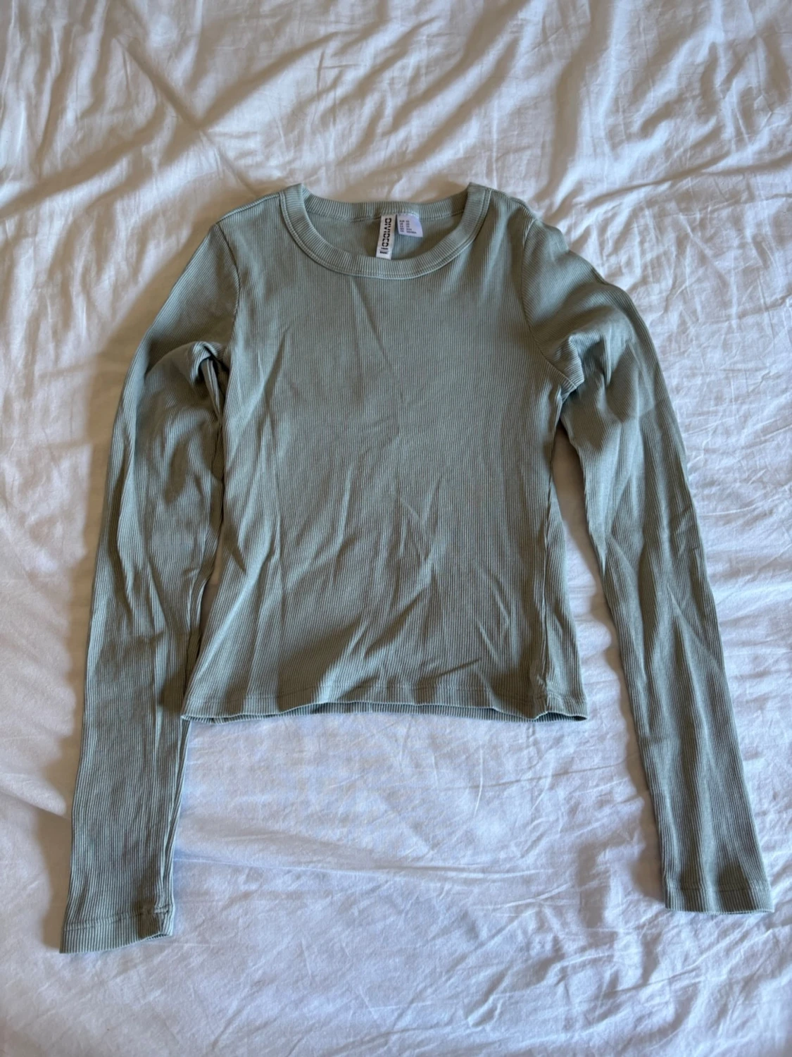 Ljusgrön ribbad långärmad topp 