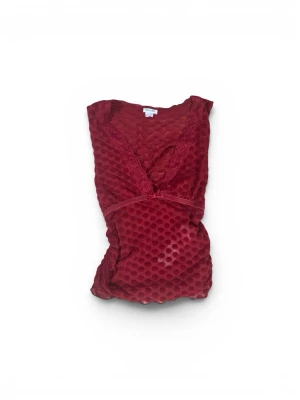 Topp - Jättefin topp från urban outfitters , nypris 370 kr. Aldrig använd efter köp.