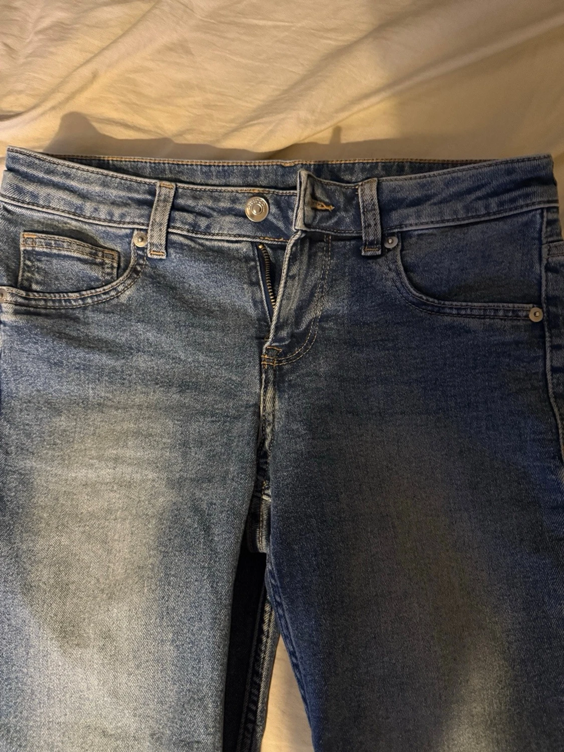 Ljusblå lowaist jeans  - 1