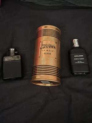 Parfymer - Jag säljer 3 parfymer för 2000kr som nästan aldrig är använda och iprincip fulla. Om du bara vill köpa en så kan vi diskutera pris.                                        Jean Paul Gaultier 125ml. Jack and Jones 75ml Ralphs club 50 ml