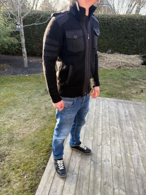 Jack & Jones overshirt  - Säljer en riktigt snygg overshirt som är väldigt sällsynt, 10/10 skick. Fråga gärna:)