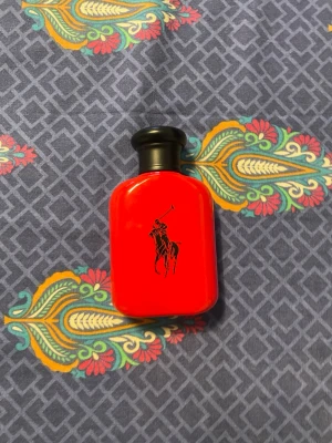Polo parfym - Tom flaska. 75 ml. För mer information eller bilder så är det bara att skriva.