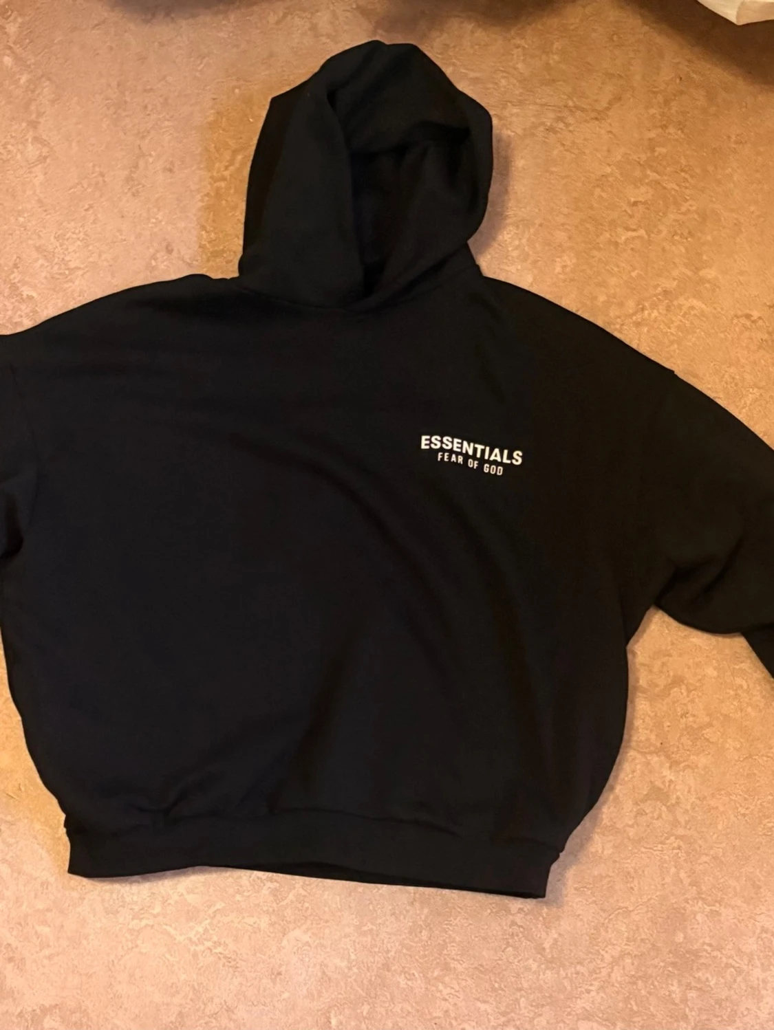 Svart Essentials Fear of God hoodie - 1