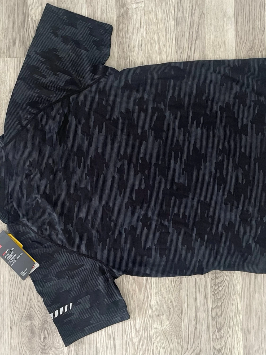 Svart tränings-tshirt från Under Armour - 4