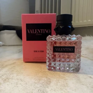 Valentino 30 ml born in Roma - Lite använd !