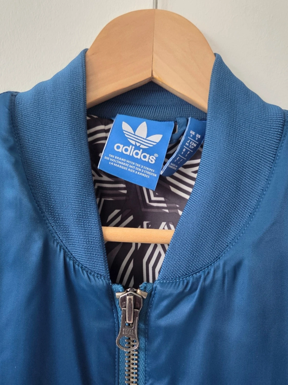 Blå bomberjacka från Adidas - 1