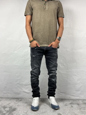 Replay jeans  - Ett par riktigt snygga jeans från Replay i storlek W31 L30 i modellen Bronny