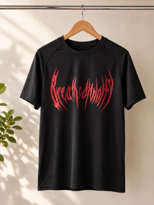 Svart Tränings T- Shirt med Rött Tryck  - Storlek: S, Material: 100 % Polyester, utmärkt skick!